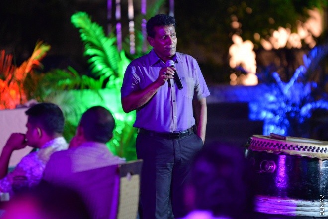 މޯލްޑިވްސް ނޭޝަނަލް ޑިފެންސް ފޯސްއިން ތައްޔާރުކުރާ ފިލްމު "ހާދަރު" ދެވަނަ ޓްރެއިލަރ ދައްކާލުމަށް ކަޅުދުއްކަލާކޮށީގައި ބޭއްވި ހަފްލާގެ ތެރެއިން -- ސަން ފޮޓޯ/ މުހައްމަދު އަފްރާހް