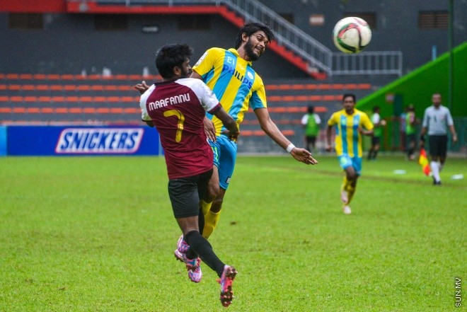 ޖުލައި 16، 2016: އުރީދޫ ދިވެހި ޕްރިމިއަރ ލީގުގައި ކުލަބް ވެލެންސިއާ އާއި ބީޖީ ސްޕޯޓްސް ކަލަބު ބައްދަލު ކުރި މެޗުގެ ތެރެއިން: އެ މެޗް ނިމިފައި ވަނީ ދެޓިމުން ކުރެ އެއްޓީމަކަށް ވެސް ލަނޑެއް ނުޖެހި އެއްވަރު ވެގެން. މި ނަތީޖާއާ އެކު ވެލެންސިއާ ވަނީ ލީގުގެ ތިން ވަނަ އަށް ޖެހިލާފައި -- ސަން ފޮޓޯ: މުޙައްމަދު އަފްރާހް
