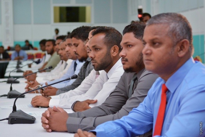 ޖުލައި 16، 2016: ސާފުރާއްޖެ ގައުމީ މަހާސިންތާ 2016 ހުޅުވުމުގެ ރަސްމިއްޔާތުގެ ތެރެއިން: މަހާސިންތާގައި ރަށްރަށުގެ ކައުންސިލަރުންނާއިއެކު ޖުމްލަ 265 ބައިވެރިއަކު ބައިވެރިވޭ -- ސަން ފޮޓޯ/ ފަޔާޒު މޫސާ