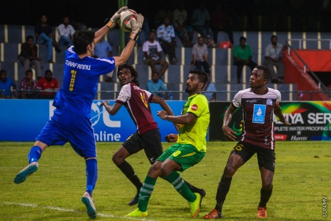 20 ޖުލައި 2016: އުރީދޫ ދިވެހި ޕްރިމިއަރ ލީގުގައި ބީޖީ އާއި މާޒިޔާ ބައްދަލު ކުރި މެޗްގެ ތެރެއިން: ބީޖީ ސްޕޯޓްސް 1-0 އިން ބަލިކޮށް އުރީދޫ ދިވެހި ޕްރެމިއާ ލީގުގައި މާޒިޔާ އެއްވަނާގައި ފަރަގު ބޮޑުކޮށްފި---ސަން ފޮޓޯ/ އަރްރާހް