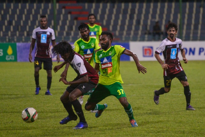 20 ޖުލައި 2016: އުރީދޫ ދިވެހި ޕްރިމިއަރ ލީގުގައި ބީޖީ އާއި މާޒިޔާ ބައްދަލު ކުރި މެޗްގެ ތެރެއިން: ބީޖީ ސްޕޯޓްސް 1-0 އިން ބަލިކޮށް އުރީދޫ ދިވެހި ޕްރެމިއާ ލީގުގައި މާޒިޔާ އެއްވަނާގައި ފަރަގު ބޮޑުކޮށްފި---ސަން ފޮޓޯ/ އަރްރާހް