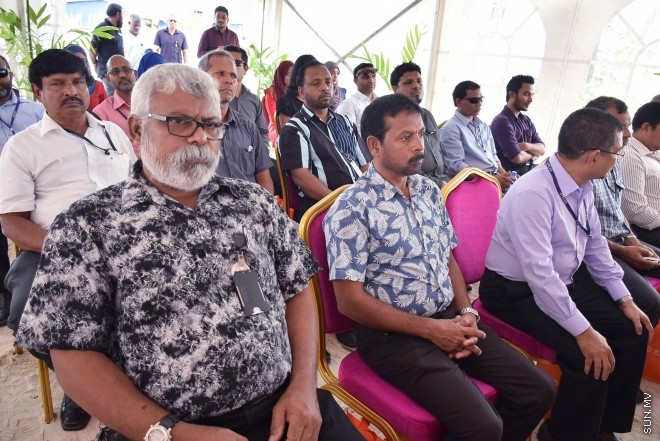 ޖުލައި 31، 2016: ރާއްޖޭގައި ހަކަތަ ފޯރުކޮށްދިނުމަށް މިހާތަނަށް ކުރިއަށްގެންދާ އެންމެ ބޮޑު ޕްރޮޖެކްޓުގެ މަސައްކަތް ރައީސް އިފްތިތާހްކުރުމަށް ހުޅުމާލޭގައި ބޭއްވި ރަސްމިއްޔާތުގެ ތެރެއިން  -- ސަން ފޮޓޯ/ ފަޔާޒު މޫސާ