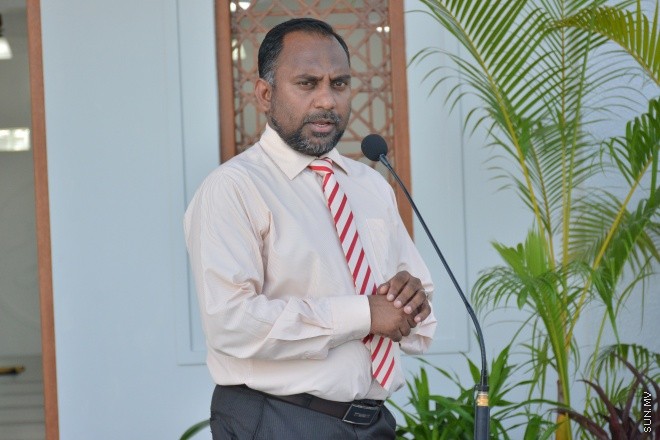  އޮގަސްޓް 4، 2016: ހުޅުމާލޭގައި ބިނާކުރި ޒައިދު ބިން ޘާބިތު މިސްކިތް ހޮޅުވުގެ ރަސްމިއްޔާތުގެ ތެރެއިން: މިސްކިތް ހޮޅުވައި ދެއްވީ ނައިބު ރައީސް އަބްދުﷲ ޖިހާދު، މިސްކިތް ހުޅުވުމުގެ ރަސްމިއްޔާތައް ގިނަ އަދަދެއްގެ މިނިސްޓަރުން ބައިވެރިވެ ވަޑައިގަނެފައިވޭ--- ސަން ފޮޓޯ/ އިހްތިޝާމް މުހައްމަދު