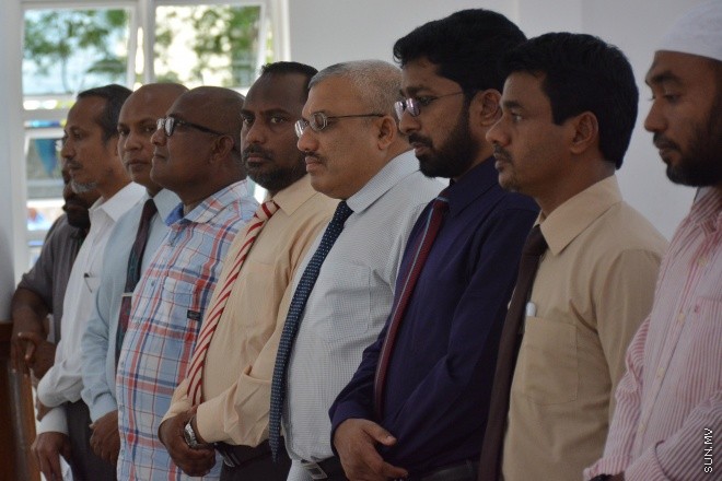  އޮގަސްޓް 4، 2016: ހުޅުމާލޭގައި ބިނާކުރި ޒައިދު ބިން ޘާބިތު މިސްކިތް ހޮޅުވުގެ ރަސްމިއްޔާތުގެ ތެރެއިން: މިސްކިތް ހޮޅުވައި ދެއްވީ ނައިބު ރައީސް އަބްދުﷲ ޖިހާދު، މިސްކިތް ހުޅުވުމުގެ ރަސްމިއްޔާތައް ގިނަ އަދަދެއްގެ މިނިސްޓަރުން ބައިވެރިވެ ވަޑައިގަނެފައިވޭ--- ސަން ފޮޓޯ/ އިހްތިޝާމް މުހައްމަދު