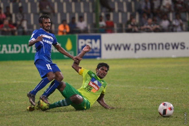 އޮގަސްޓް 7، 2016: އުރީދޫ ދިވެހި ޕްރިމިއާ ލީގުގައި މިރޭ މާޒިޔާ އާއި ނިއުރޭޑިއަންޓް ބައްދަލު ކުރި މެޗުގެ ތެރެއިން: 2-0 ގެ ނަތީޖާއަކުން އެ މެޗު ކާމިޔާބް ކުރީ މާޒިޔާ--- ސަން ފޮޓޯ/ މުހައްމަދު އަފްރާހް