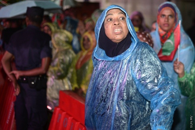 26 އޮގަސްޓް 2016: އިދިކޮޅު އިއްތިހާދުން މާލޭގައި ބޭއްވި އެއްވުމުގެ ތެރެއިން--- ސަން ފޮޓޯ: މުހައްމަދު އަފްރާހް