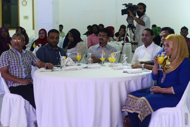 28 އޮގަސްޓް 2016: ބިތުފަންގީގެ ދެވަން ސިލްސިލާ ނިންމާލުމުގެ ރަސްމިއްޔާތުގެ ތެރެެއިން---ސަން ފޮޓޯ: މުހައްމަދު އަފްރާހް