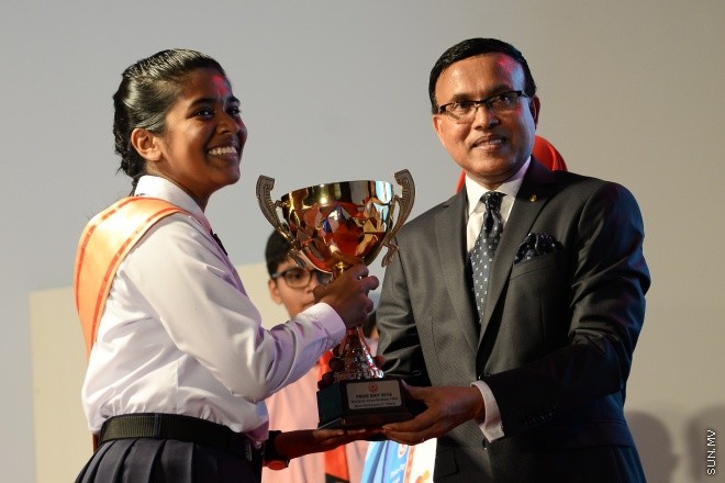 ސެޕްޓެމްބަރ 2، 2016: އިސްކަންދަރު ސްކޫލްގެ 2015ވަނަ އަހަރުގެ އަހަރީ އިނާމް ދިނުމުގެ ރަސްމިއްޔާތުގެ ތެރެއިން -- ސަން ފޮޓޯ/ މުހައްމަދު އަފްރާހް