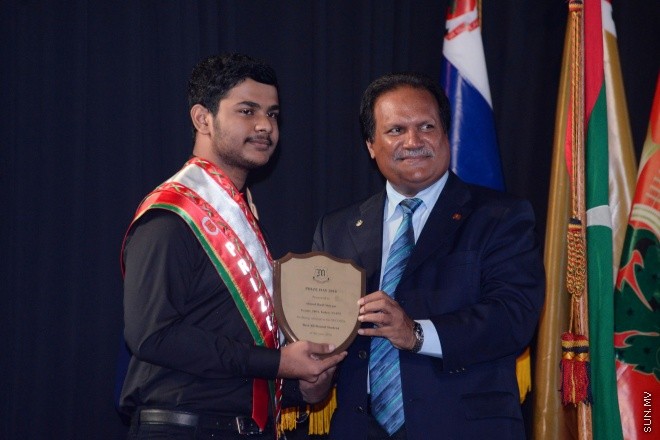 ސެޕްޓެމްބަރ 5، 2016: މަޖީދިއްޔާ ސްކޫލްގެ މިދިޔަ އަހަރުގެ އަހަރީ އިނާމު ދިނުމުގެ ޖަލްސާގެ ތެރެއިން -- ސަން ފޮޓޯ/ ފަޔާޒު މޫސާ