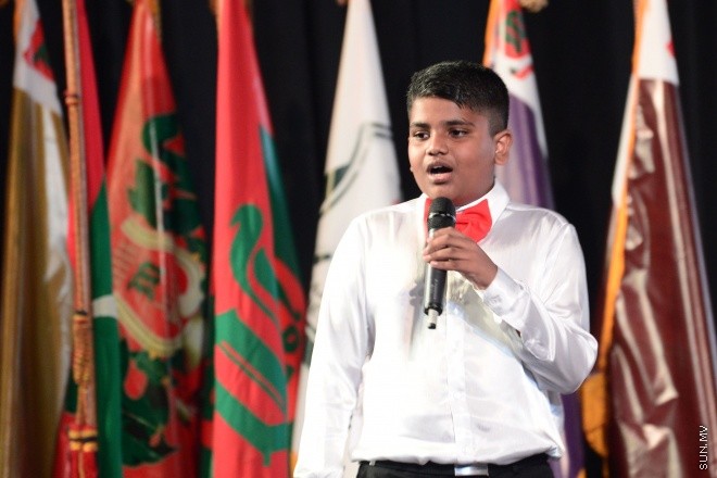 ސެޕްޓެމްބަރ 5، 2016: މަޖީދިއްޔާ ސްކޫލްގެ މިދިޔަ އަހަރުގެ އަހަރީ އިނާމު ދިނުމުގެ ޖަލްސާގެ ތެރެއިން -- ސަން ފޮޓޯ/ ފަޔާޒު މޫސާ