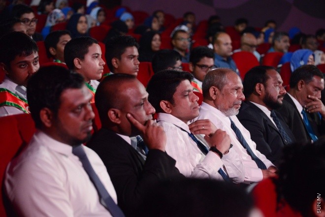 ސެޕްޓެމްބަރ 5، 2016: މަޖީދިއްޔާ ސްކޫލްގެ މިދިޔަ އަހަރުގެ އަހަރީ އިނާމު ދިނުމުގެ ޖަލްސާގެ ތެރެއިން -- ސަން ފޮޓޯ/ ފަޔާޒު މޫސާ