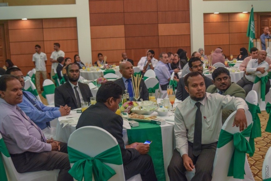 ސެޕްޓެމްބަރ23، 2016: ސައުދީ އަރަބިއްޔާގެ 86 ވަނަ ގައުމީ ދުވަހުގެ މުނާސްބަތުގައި ކުރުބާ މޯލްޑިވްސް ރިސޯޓްގައި ބޭއްވި ރަސްމިއްޔާތުގެ ތެރެއިން--- ސަން ފޮޓޯ: މުހައްމަދު އަފްރާހް