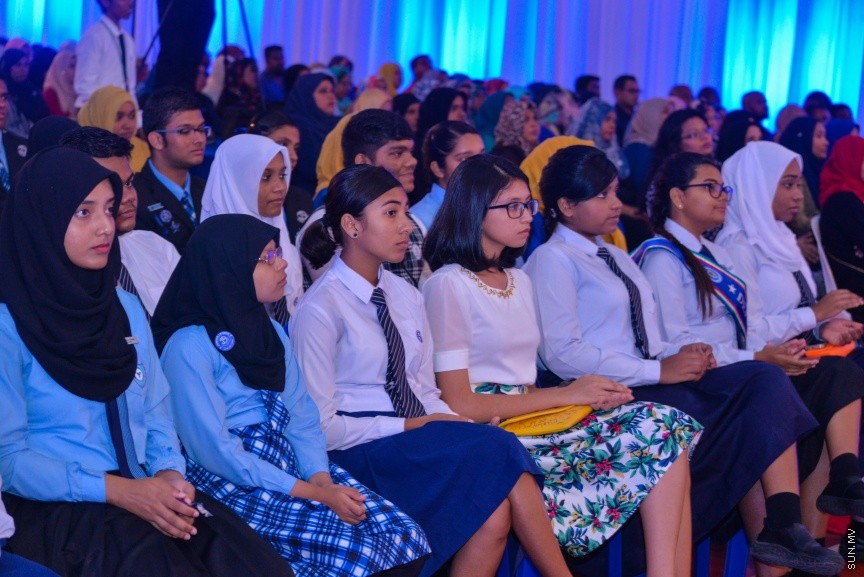 25 ސެޕްޓެމްބަރ 2016: ޖަމާލުއްދިީން ސްކޫލްގެ 2015ވަނަ އަހަރުގެ އަހަރީ އިނާމް ދިނުމުގެ ރަސްމިއްޔާތުގެ ތެރެއިން -- ސަން ފޮޓޯ/ މުހައްމަދު އަފްރާހް