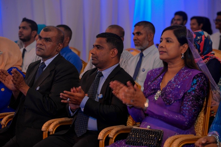25 ސެޕްޓެމްބަރ 2016: ޖަމާލުއްދިީން ސްކޫލްގެ 2015ވަނަ އަހަރުގެ އަހަރީ އިނާމް ދިނުމުގެ ރަސްމިއްޔާތުގެ ތެރެއިން -- ސަން ފޮޓޯ/ މުހައްމަދު އަފްރާހް
