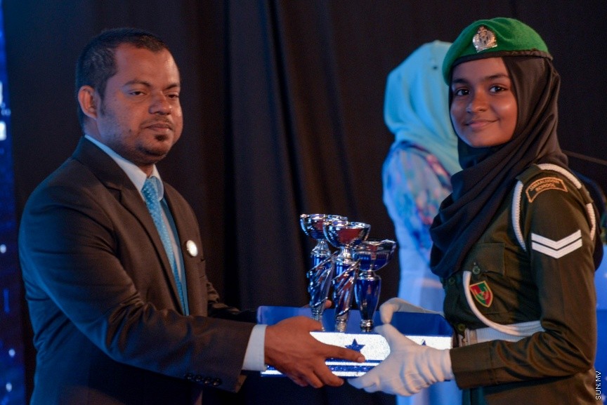 25 ސެޕްޓެމްބަރ 2016: ޖަމާލުއްދިީން ސްކޫލްގެ 2015ވަނަ އަހަރުގެ އަހަރީ އިނާމް ދިނުމުގެ ރަސްމިއްޔާތުގެ ތެރެއިން -- ސަން ފޮޓޯ/ މުހައްމަދު އަފްރާހް