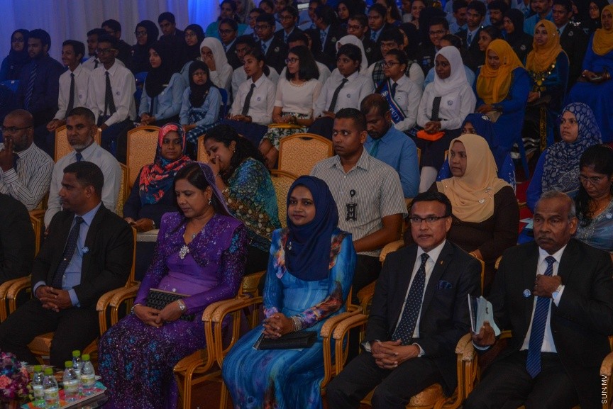 25 ސެޕްޓެމްބަރ 2016: ޖަމާލުއްދިީން ސްކޫލްގެ 2015ވަނަ އަހަރުގެ އަހަރީ އިނާމް ދިނުމުގެ ރަސްމިއްޔާތުގެ ތެރެއިން -- ސަން ފޮޓޯ/ މުހައްމަދު އަފްރާހް