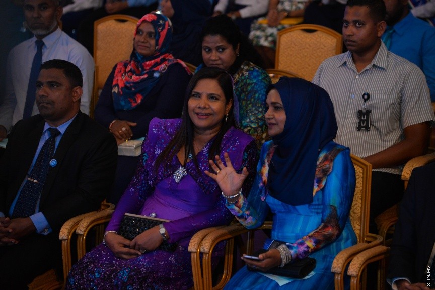 25 ސެޕްޓެމްބަރ 2016: ޖަމާލުއްދިީން ސްކޫލްގެ 2015ވަނަ އަހަރުގެ އަހަރީ އިނާމް ދިނުމުގެ ރަސްމިއްޔާތުގެ ތެރެއިން -- ސަން ފޮޓޯ/ މުހައްމަދު އަފްރާހް