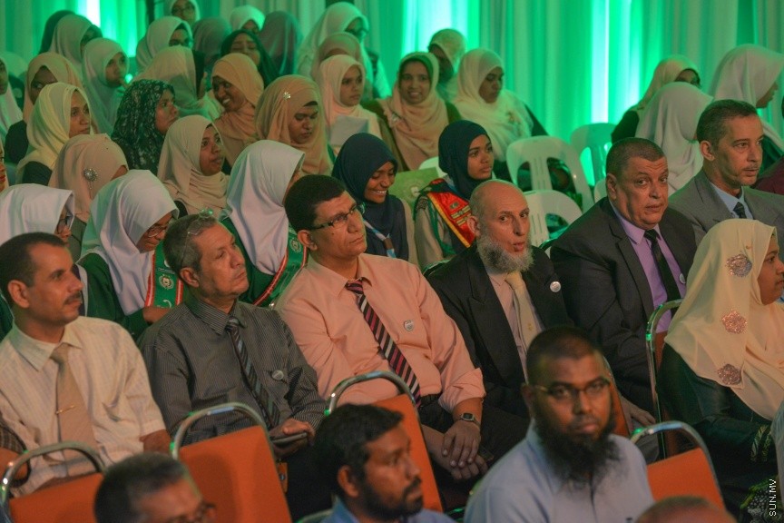 26 ސެޕްޓެމްބަރ 2016:އަރަބިއްޔާ ސުކޫލްގެ 2015ވަނަ އަހަރުގެ އަހަރީ އިނާމް ދިނުމުގެ ރަސްމިއްޔާތުގެ ތެރެއިން -- ސަން ފޮޓޯ/ މުހައްމަދު އަފްރާހް