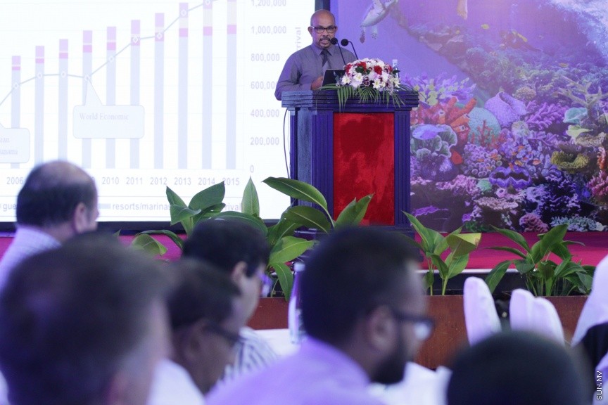 ސެޕްޓެމްބަރ 27، 2016: ޓޫރިޒަމް ދާއިރާގެ އިސްބޭފުޅުންގެ ފޯރަމް ފެށުމަށް ބޭއްވި ރަސްމިއްޔާތުގެ ތެރެއިން -- ސަން ފޮޓޯ/ ފަޔާޒު މޫސާ