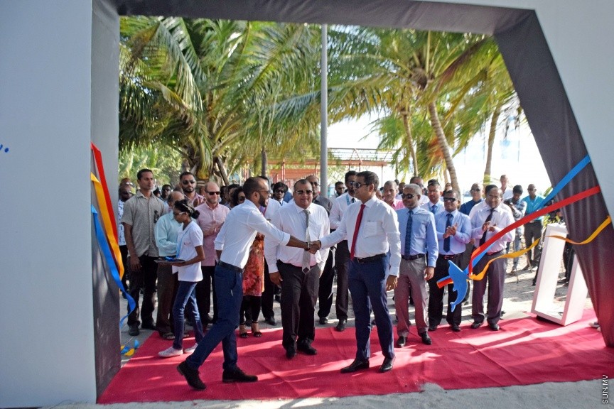 ސެޕްޓެމްބަރ 27، 2016: މޯލްޑިވްސް މެރިން އެކްސްޕޯ ހުޅުވުމަށް ހުޅުމާލޭގައި ބޭއްވި ހަފްލާގެ ތެރެއިން -- ސަން ފޮޓޯ/ ފަޔާޒު މޫސާ