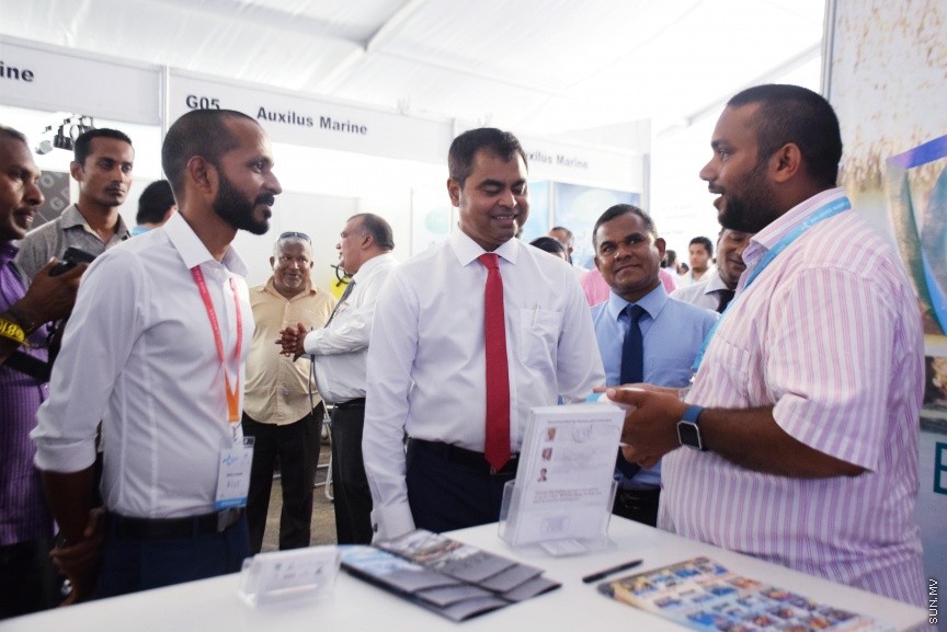 ސެޕްޓެމްބަރ 27، 2016: މޯލްޑިވްސް މެރިން އެކްސްޕޯ ހުޅުވުމަށް ހުޅުމާލޭގައި ބޭއްވި ހަފްލާގެ ތެރެއިން -- ސަން ފޮޓޯ/ ފަޔާޒު މޫސާ