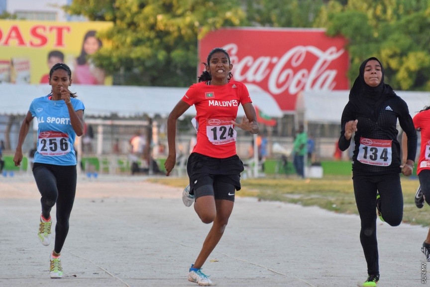 އޮކްޓޯބަރ 6، 2016: ގައުމީ އެތުލެޓިކްސް މުބާރާތުގެ ތެރެއިން -- ސަން ފޮޓޯ/ ފަޔާޒު މޫސާ