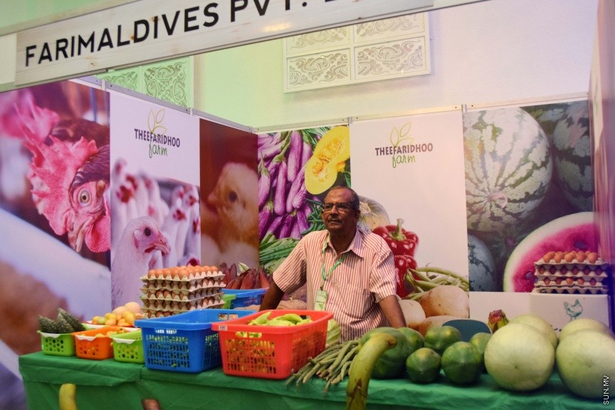 އޮކްޓޯބަރ 10، 2016: ދަނޑުވެރިންގެ ދުވަހާ ގުޅިގެން ދަރުބާރުގޭގައި ކުރިއަށް ދާ  ދަނޑުވެރިކަމުގެ ހާއްސަ މައުރަޒުގެ ތެރެއިން -- ސަން ފޮޓޯ/ ފަޔާޒު މޫސާ