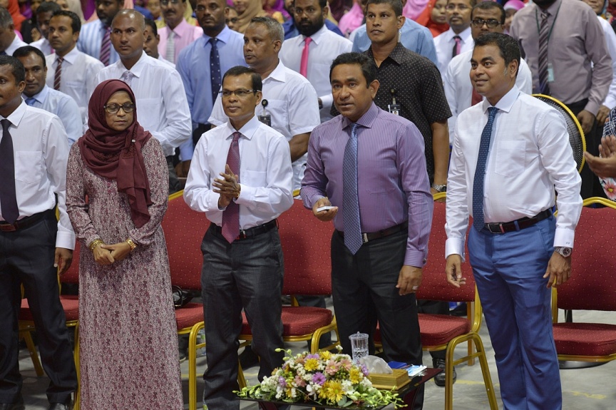 އޮކްޓޯބަރ 10، 2016: ފުވައްމުލައް ސިޓީގެ ފަނާއި ނަރުދަމާގެ ނިޒާމްގެ އަމަލީ މަސައްކަތް ފެއްޓެވުމަށް  ފުވައްމުލައް ސިޓީގައި  ބޭއްވި ޖަލްސާގެ ތެރެއިން -- ފޮޓޯ/ ރައީސް އޮފީސް