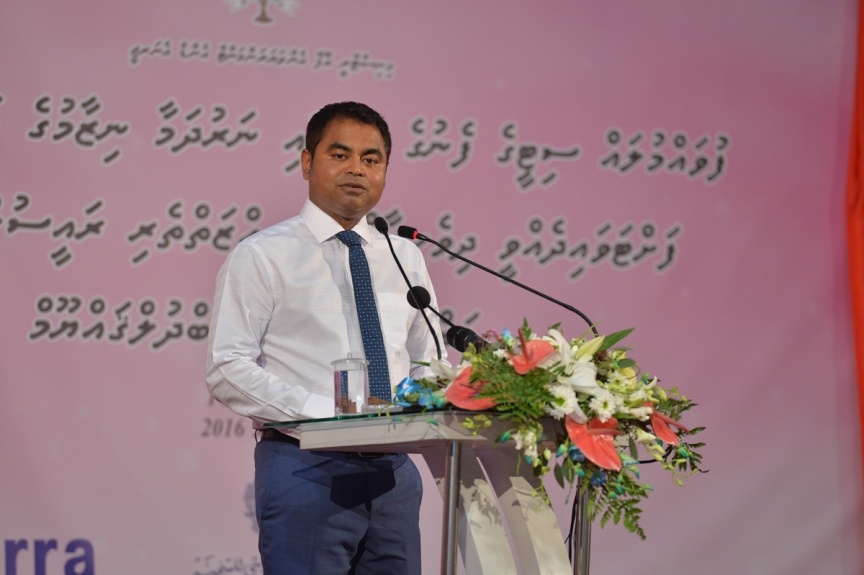 އޮކްޓޯބަރ 10، 2016: ފުވައްމުލައް ސިޓީގެ ފަނާއި ނަރުދަމާގެ ނިޒާމްގެ އަމަލީ މަސައްކަތް ފެއްޓެވުމަށް  ފުވައްމުލައް ސިޓީގައި  ބޭއްވި ޖަލްސާގެ ތެރެއިން -- ފޮޓޯ/ ރައީސް އޮފީސް