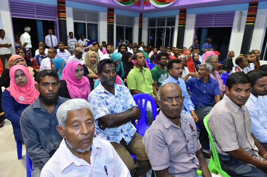 އޮކްޓޯބަރ 10، 2016: ފުވައްމުލައް ސިޓީގެ ފަނާއި ނަރުދަމާގެ ނިޒާމްގެ އަމަލީ މަސައްކަތް ފެއްޓެވުމަށް  ފުވައްމުލައް ސިޓީގައި  ބޭއްވި ޖަލްސާގެ ތެރެއިން -- ފޮޓޯ/ ރައީސް އޮފީސް
