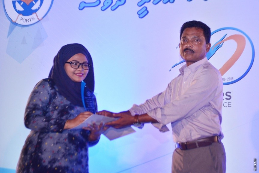 އޮކްޓޯބަރ 30، 2016: އެމްޕީއެލްއަށް 30 އަހަރު ފާހަގަކުރުމުގެ ގޮތުން މީރުބަހުރު ބަނދަރުގައި ބޭއްވި ހަފްލާގެ ތެރެއިން -- ސަން ފޮޓޯ