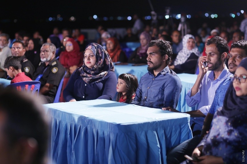 އޮކްޓޯބަރ 30، 2016: އެމްޕީއެލްއަށް 30 އަހަރު ފާހަގަކުރުމުގެ ގޮތުން މީރުބަހުރު ބަނދަރުގައި ބޭއްވި ހަފްލާގެ ތެރެއިން -- ސަން ފޮޓޯ