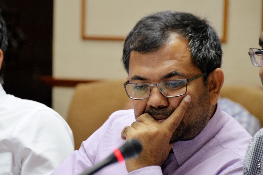 ނޮވެމްބަރ 10، 2016: އަންނަ އަހަރަށް ލަފާކުރާ ބަޖެޓު ދިރާސާކުރުމުގެ މަސައްކަތް ކުރާ ބަޖެޓު ކޮމިޓީގެ ބައްދަލުވުމުގެ ތެރެއިން: މިއަދު ވަނީ ދައުލަތުގެ ހަތަރު ވުޒާރާއެއްގެ މިނިސްޓަރުން ކޮމެޓީއަށް ހާޒުކޮށްފައި -- ސަން ފޮޓޯ/ ފަޔާޒު މޫސާ
