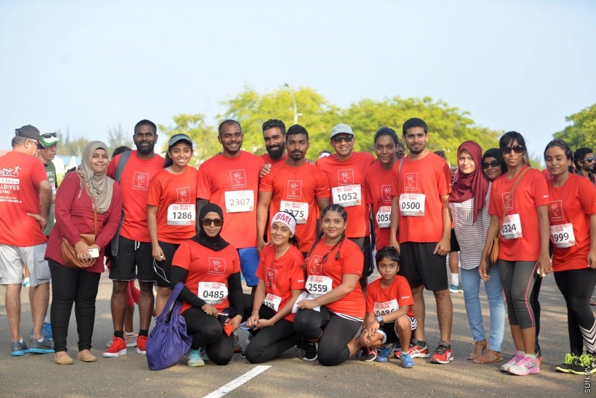 11 ނޮވެމްބަރ 2016: ދިރާގު މޯލްޑިވްސް ރޯޑް ރޭސް 2016: 2007 ވަނަ އަހަރުން ފެށިގެން ބާއްވަމުން އަންނަ ދިރާގު މޯލްޑިވްސް ރޯޑް ރޭސް މިއަހަރު ހުޅުމާލޭގައި ބާއްވާފައި ވަނީ 3000 ބައިވެރިންނާއެކު -- ސަން ފޮޓޯ: ފަޔާޒް މޫސާ
