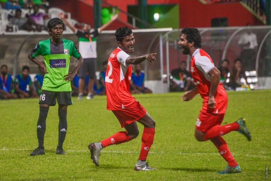 12 ނޮވެމްބަރ 2016: މިނިވަން ޗެމްޕިއަންޝިޕް ފުޓްބޯޅަ މުބާރާތުގެ ފައިނަލް މެޗުގެ ތެރެއިން: ގައުމީ ފުޓްބޯޅަ ދަނޑުގައި މިރޭ ތ. ތިމަރަފުއްޓާއި  ބ. އޭދަފުށި ބައްދަލުކުރި އެ މުޗު 1-0 ގެ ނަތީޖާއަކުން ކާމިޔާބު ކޮށް އޭދަފުށި ވަނީ މުބާރާތުގެ ޗެމްޕިއަންކަން ހޯދާފަ---ސަން ފޮޓޯ: އަފްރާހް