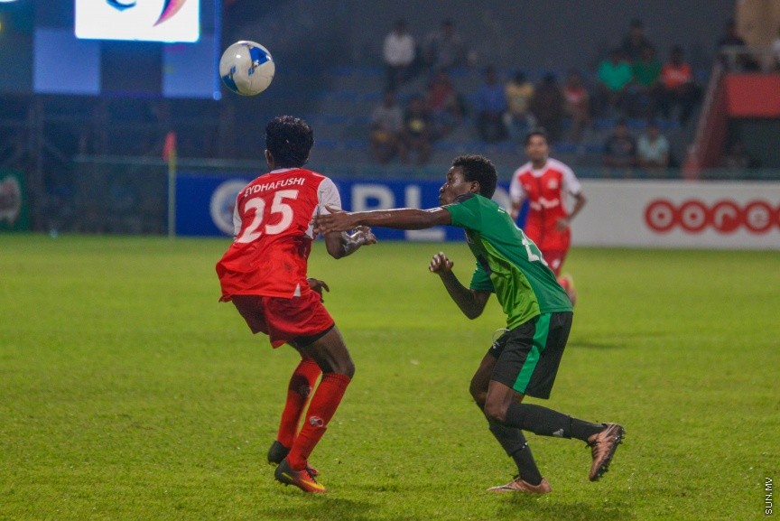 12 ނޮވެމްބަރ 2016: މިނިވަން ޗެމްޕިއަންޝިޕް ފުޓްބޯޅަ މުބާރާތުގެ ފައިނަލް މެޗުގެ ތެރެއިން: ގައުމީ ފުޓްބޯޅަ ދަނޑުގައި މިރޭ ތ. ތިމަރަފުއްޓާއި  ބ. އޭދަފުށި ބައްދަލުކުރި އެ މުޗު 1-0 ގެ ނަތީޖާއަކުން ކާމިޔާބު ކޮށް އޭދަފުށި ވަނީ މުބާރާތުގެ ޗެމްޕިއަންކަން ހޯދާފަ---ސަން ފޮޓޯ: އަފްރާހް