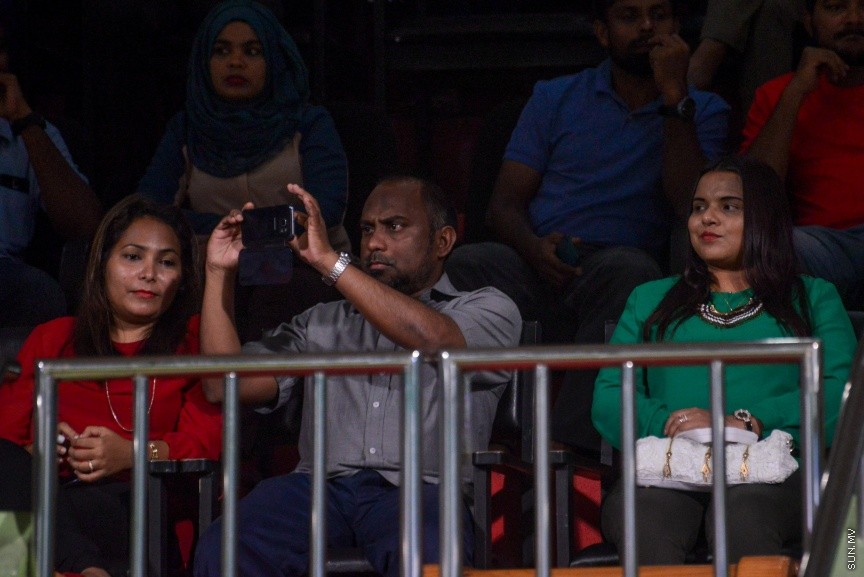 12 ނޮވެމްބަރ 2016: މިނިވަން ޗެމްޕިއަންޝިޕް ފުޓްބޯޅަ މުބާރާތުގެ ފައިނަލް މެޗުގެ ތެރެއިން: ގައުމީ ފުޓްބޯޅަ ދަނޑުގައި މިރޭ ތ. ތިމަރަފުއްޓާއި  ބ. އޭދަފުށި ބައްދަލުކުރި އެ މުޗު 1-0 ގެ ނަތީޖާއަކުން ކާމިޔާބު ކޮށް އޭދަފުށި ވަނީ މުބާރާތުގެ ޗެމްޕިއަންކަން ހޯދާފަ---ސަން ފޮޓޯ: އަފްރާހް