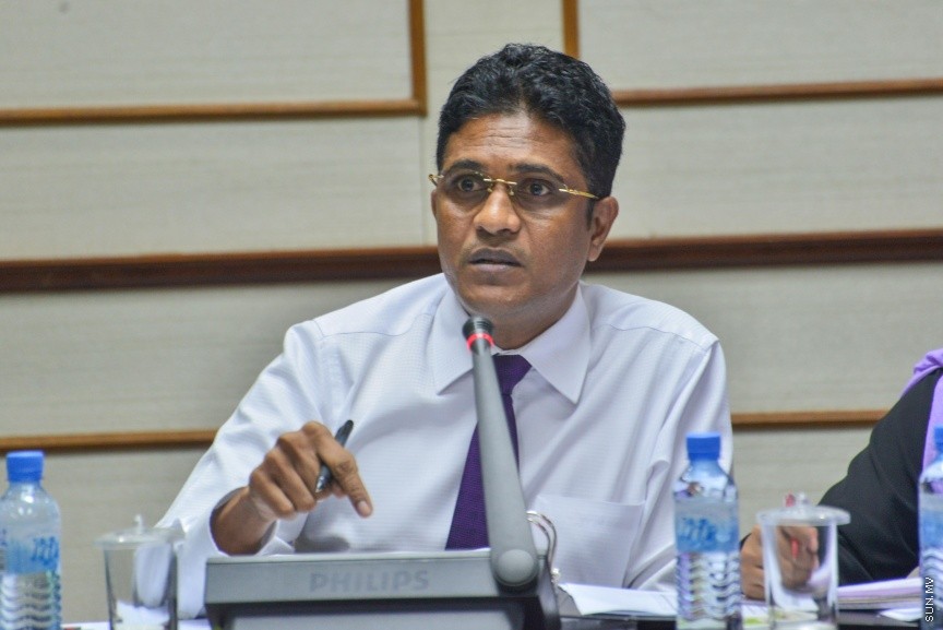 17 ނޮވެމްބަރު 2016: އަންނަ އަހަރަށް ލަފާކުރާ ބަޖެޓް ދިރާސާ ކުރާ ކޮމެޓީގެ މިއަހަރުގެ އެންމެ ފަހު ބައްދަލުވުމުގެ ތެރެއިން: 2017 ވަނަ އަހަރުގެ ބަޖެޓް ދިރާސާކުރުމަށް ނުވަ ބައްދަލުވުމެއް ބާއްވައި، ދިވެހި ތާރީހުގައި މިހާތަނަށް ފާސްކުރި އެންމެ ބޮޑު ބަޖެޓް، 26.7 ބިލިއަން ރުފިޔާގެ ދައުލަތުގެ ބަޖެޓް ފާސްކުރީ ކޮމެޓީގެ އަގުލަބިއްޔަތުން--- ސަން ފޮޓޯ/ މުހައްމަދު އަފްރާހް