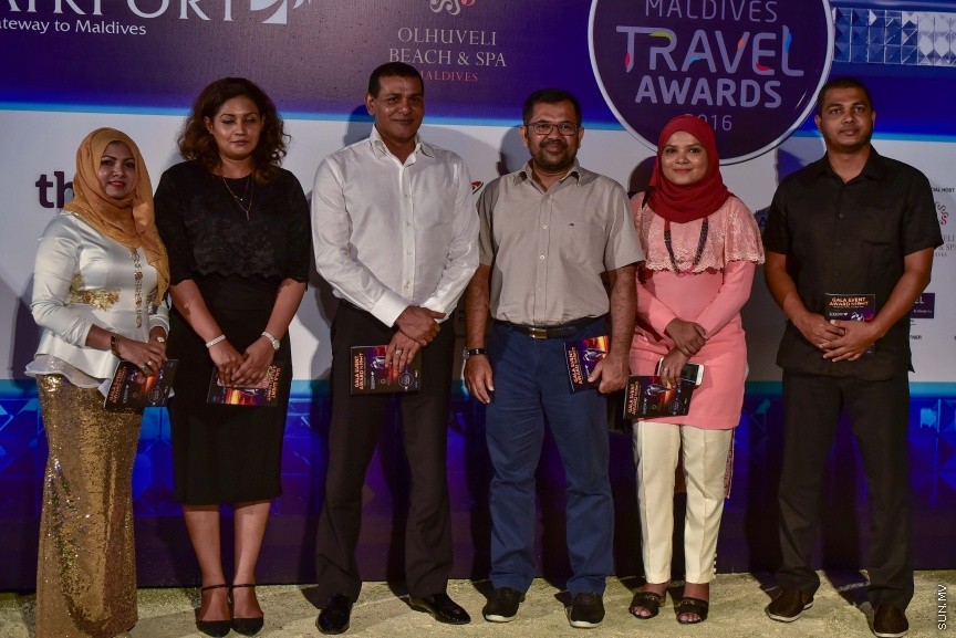 20 ނޮވެމްބަރ 2016: އޮޅުވެލި ރިސޯޓުގައި މިރޭ ބޭއްވި ޓުރެވަލް އެވޯޑްސްގެ ގާލާ ނައިޓުގެ ތެރެއިން---ސަން ފޮޓޯ// މުހައްމަދު އަފްރާހް