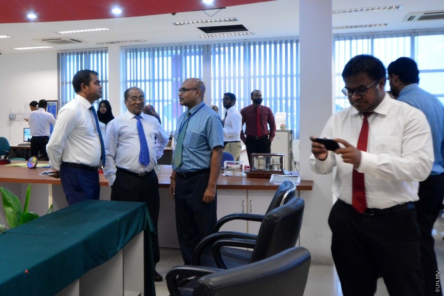 ނޮވެމްބަރ 21، 2016: މެޓް އޮފީހުން ހޯދާފައިވާ ކާމިޔާބީތައް ނޫސްވެރިންނާ ހިއްސާކުރުމާއި މެޓް އޮފީހުގެ މަސައްކަތްތައް ދައްކާލުމަށް ބޭއްވި ރަސްމިއްޔާތުގެ ތެރެއިން---ސަން ފޮޓޯ// ފަޔާޒު މޫސާ