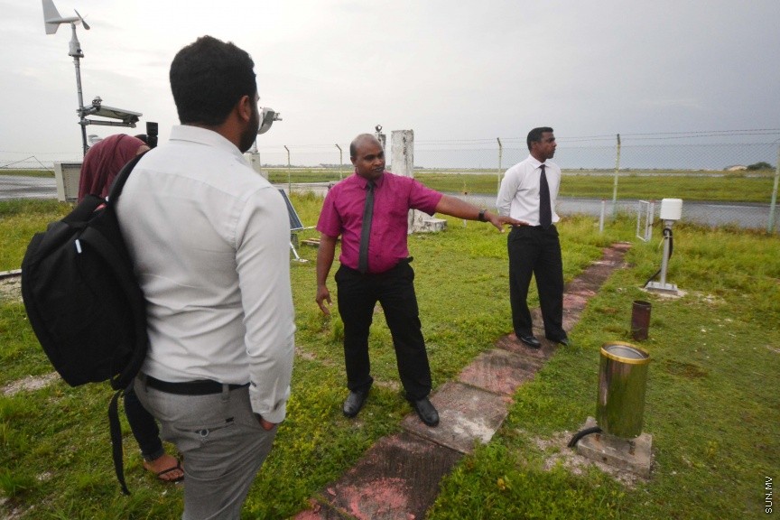 ނޮވެމްބަރ 21، 2016: މެޓް އޮފީހުން ހޯދާފައިވާ ކާމިޔާބީތައް ނޫސްވެރިންނާ ހިއްސާކުރުމާއި މެޓް އޮފީހުގެ މަސައްކަތްތައް ދައްކާލުމަށް ބޭއްވި ރަސްމިއްޔާތުގެ ތެރެއިން---ސަން ފޮޓޯ// ފަޔާޒު މޫސާ