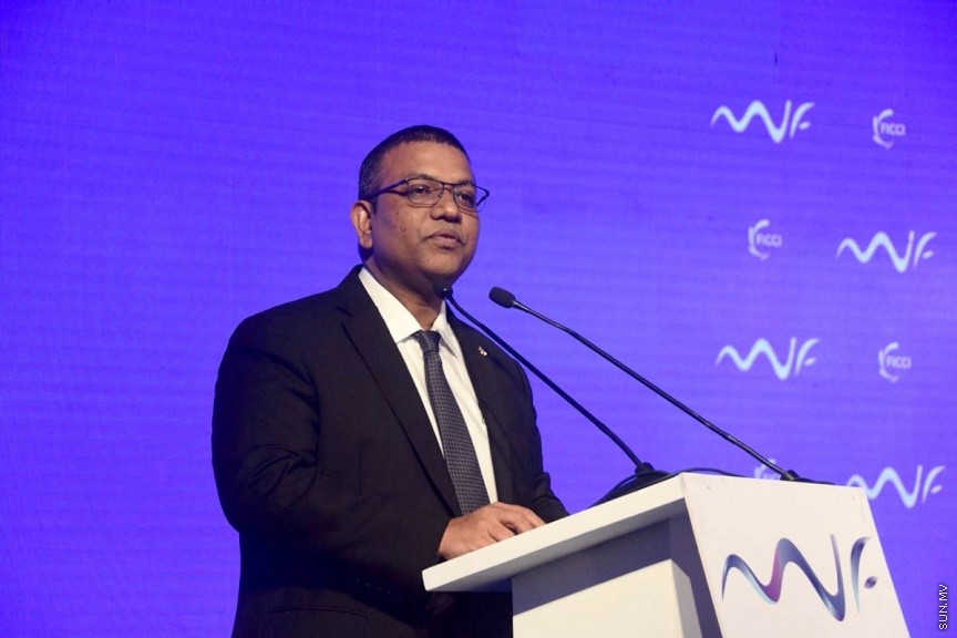 މޯލްޑިވްސް އިންވެސްޓްމެންޓް ފޯރަމް 2016 ފެށުމުގެ ރަސްމިއްޔާތުގެ ތެރޭން: ނިއު ދިއްލީގައި މިހާރު ކުރިއަށްދާ މޯލްޑިވްސް އިންވެސްޓްމަންޓް ފޯރަމްގައި އިންޑިއާއާއި ރާއްޖޭގެ ގިނަ ވިޔަފާރިވެރިން ބައިވެރިވި -- ސަން ފޮޓޯ/ މާހިލް މުހައްމަދު