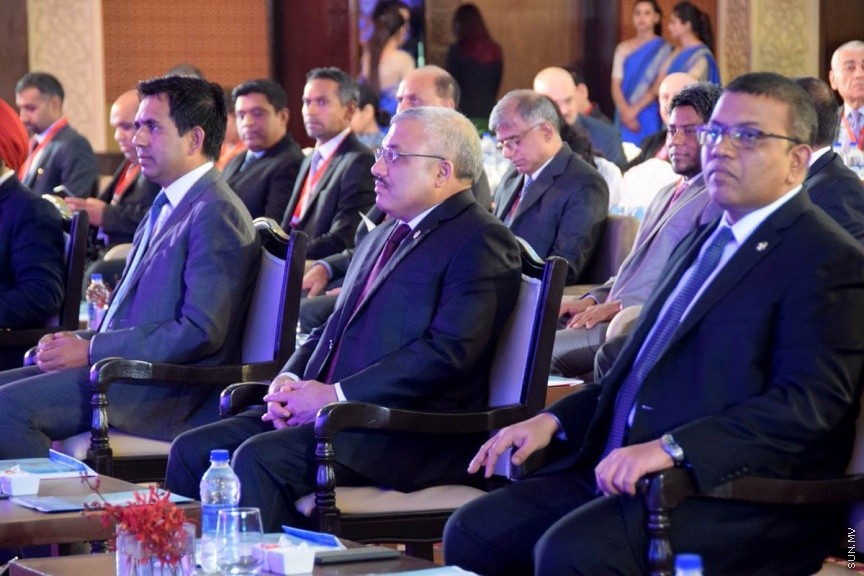 މޯލްޑިވްސް އިންވެސްޓްމެންޓް ފޯރަމް 2016 ފެށުމުގެ ރަސްމިއްޔާތުގެ ތެރޭން: ނިއު ދިއްލީގައި މިހާރު ކުރިއަށްދާ މޯލްޑިވްސް އިންވެސްޓްމަންޓް ފޯރަމްގައި އިންޑިއާއާއި ރާއްޖޭގެ ގިނަ ވިޔަފާރިވެރިން ބައިވެރިވި -- ސަން ފޮޓޯ/ މާހިލް މުހައްމަދު