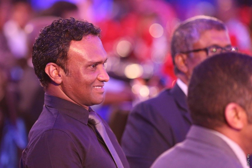 ނޮވެމްބަރ 27، 2016: ރައީސް ޔާމީން ސަރުކާރަށް ތިން އަހަރު ފާހަގަކުރުމުގެ ގޮތުން އެލައިޑް އިންޝޫރެންސް ކޮމްޕެނީގެ ފަރާތުން ދަރުބާރުގޭގައި ބޭއްވި ހާއްސަ ރަސްމިއްޔާތުގެ ތެރެއިން -- ސަން ފޮޓޯ/ ފަޔާޒު މޫސާ