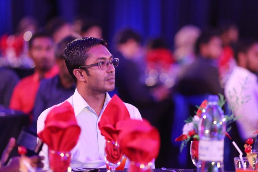 ނޮވެމްބަރ 27، 2016: ރައީސް ޔާމީން ސަރުކާރަށް ތިން އަހަރު ފާހަގަކުރުމުގެ ގޮތުން އެލައިޑް އިންޝޫރެންސް ކޮމްޕެނީގެ ފަރާތުން ދަރުބާރުގޭގައި ބޭއްވި ހާއްސަ ރަސްމިއްޔާތުގެ ތެރެއިން -- ސަން ފޮޓޯ/ ފަޔާޒު މޫސާ