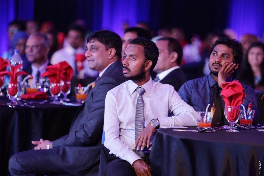 ނޮވެމްބަރ 27، 2016: ރައީސް ޔާމީން ސަރުކާރަށް ތިން އަހަރު ފާހަގަކުރުމުގެ ގޮތުން އެލައިޑް އިންޝޫރެންސް ކޮމްޕެނީގެ ފަރާތުން ދަރުބާރުގޭގައި ބޭއްވި ހާއްސަ ރަސްމިއްޔާތުގެ ތެރެއިން -- ސަން ފޮޓޯ/ ފަޔާޒު މޫސާ