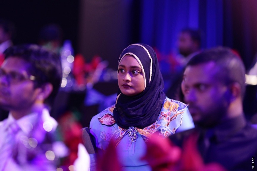 ނޮވެމްބަރ 27، 2016: ރައީސް ޔާމީން ސަރުކާރަށް ތިން އަހަރު ފާހަގަކުރުމުގެ ގޮތުން އެލައިޑް އިންޝޫރެންސް ކޮމްޕެނީގެ ފަރާތުން ދަރުބާރުގޭގައި ބޭއްވި ހާއްސަ ރަސްމިއްޔާތުގެ ތެރެއިން -- ސަން ފޮޓޯ/ ފަޔާޒު މޫސާ