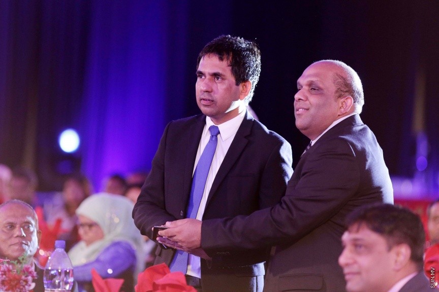 ނޮވެމްބަރ 27، 2016: ރައީސް ޔާމީން ސަރުކާރަށް ތިން އަހަރު ފާހަގަކުރުމުގެ ގޮތުން އެލައިޑް އިންޝޫރެންސް ކޮމްޕެނީގެ ފަރާތުން ދަރުބާރުގޭގައި ބޭއްވި ހާއްސަ ރަސްމިއްޔާތުގެ ތެރެއިން -- ސަން ފޮޓޯ/ ފަޔާޒު މޫސާ