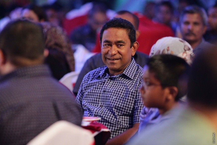 ނޮވެމްބަރ 29، 2016: ސޮދަގާތު ފައުންޑޭޝަނުން ކުރިއަށްގެންދިޔަ "ހިތާނީ އުފާ"ގެ ނިންމުން ފާހަގަކުރުމަށް ހުޅުމާލޭ ޣާޒީ ސްކޫލުގައި ބޭއްވި ރަސްމިއްޔާތުގެ ތެރެއިން --- ސަން ފޮޓޯ/ ފަޔާޒު މޫސާ