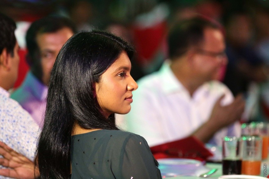 ނޮވެމްބަރ 29، 2016: ސޮދަގާތު ފައުންޑޭޝަނުން ކުރިއަށްގެންދިޔަ "ހިތާނީ އުފާ"ގެ ނިންމުން ފާހަގަކުރުމަށް ހުޅުމާލޭ ޣާޒީ ސްކޫލުގައި ބޭއްވި ރަސްމިއްޔާތުގެ ތެރެއިން --- ސަން ފޮޓޯ/ ފަޔާޒު މޫސާ